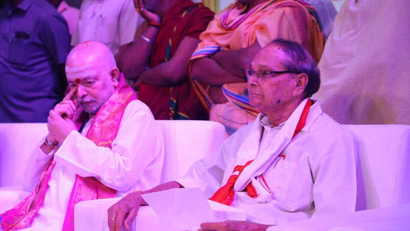 Sri Mulugu Ramalingeshwara Varaprasad Siddhanti was honoured with Jyotishyasastra Vignana Visharadha at Tummalapalli Kalakshetram, Vijayawada (196)